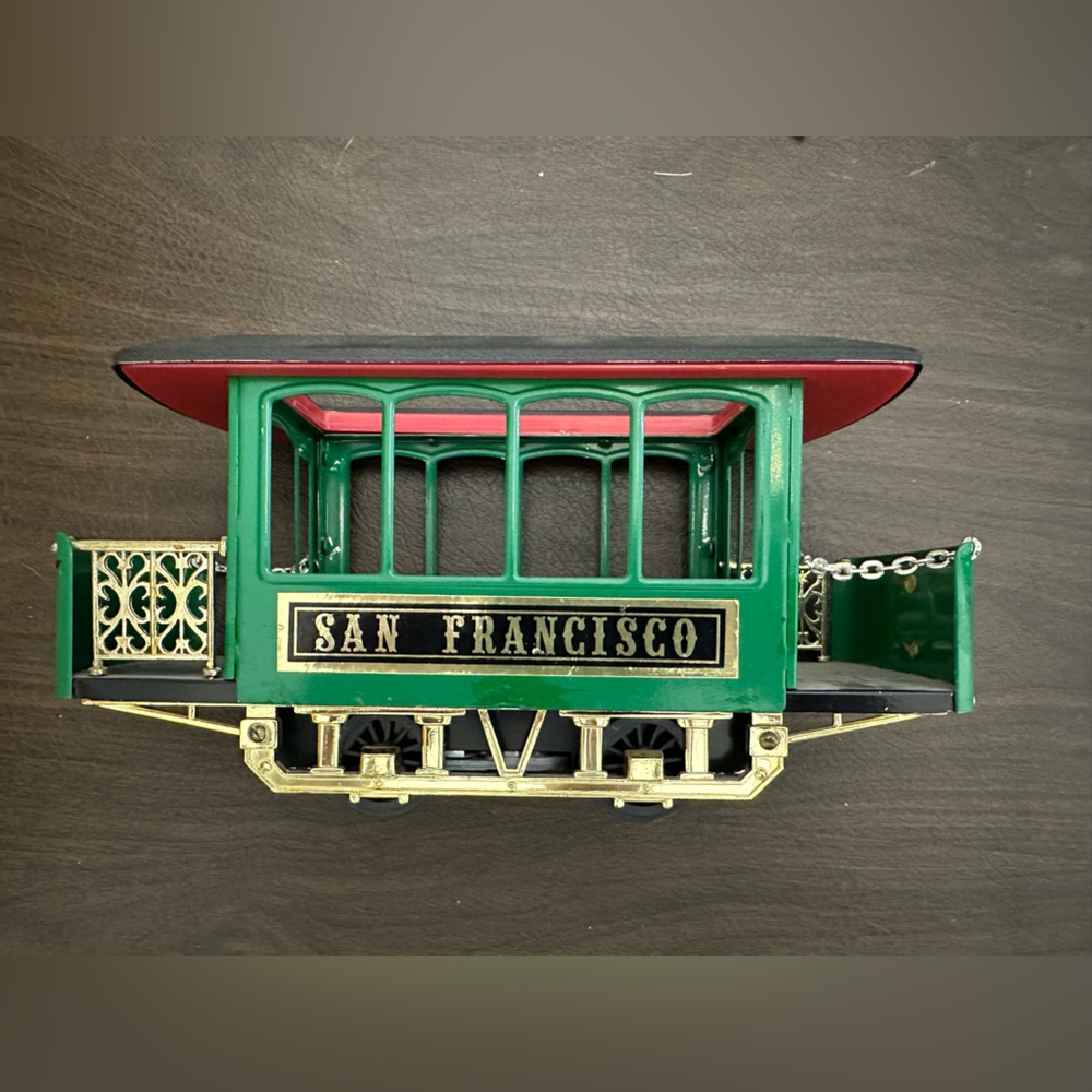 San Francisco souvenir trolly music box